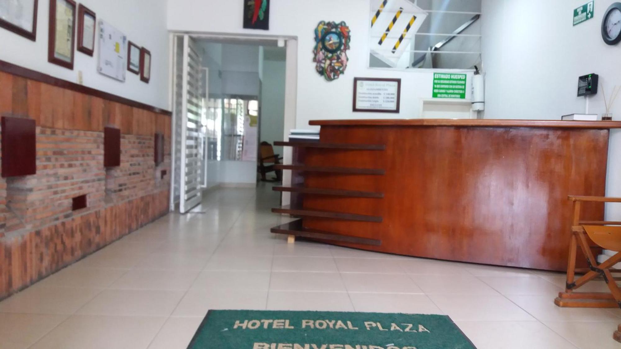 Hotel Royal Plaza 프로렌시아 외부 사진